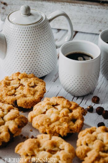 Nussmuffins mit Streuseln