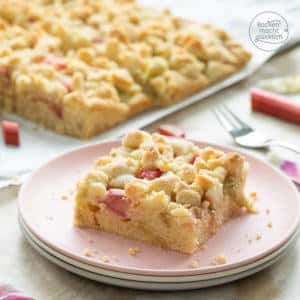 Rhubarb cake with crumble from the tray