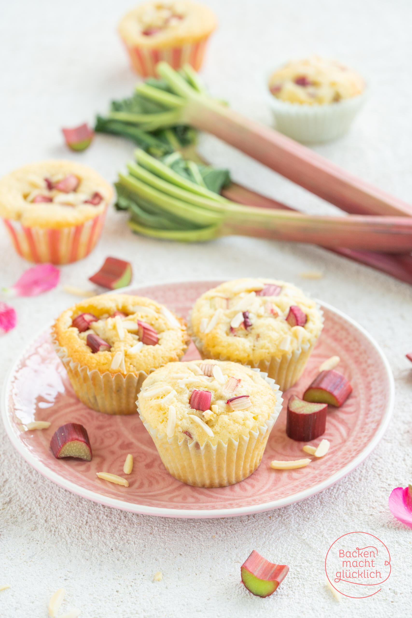 Rhabarber Muffins mit Buttermilch