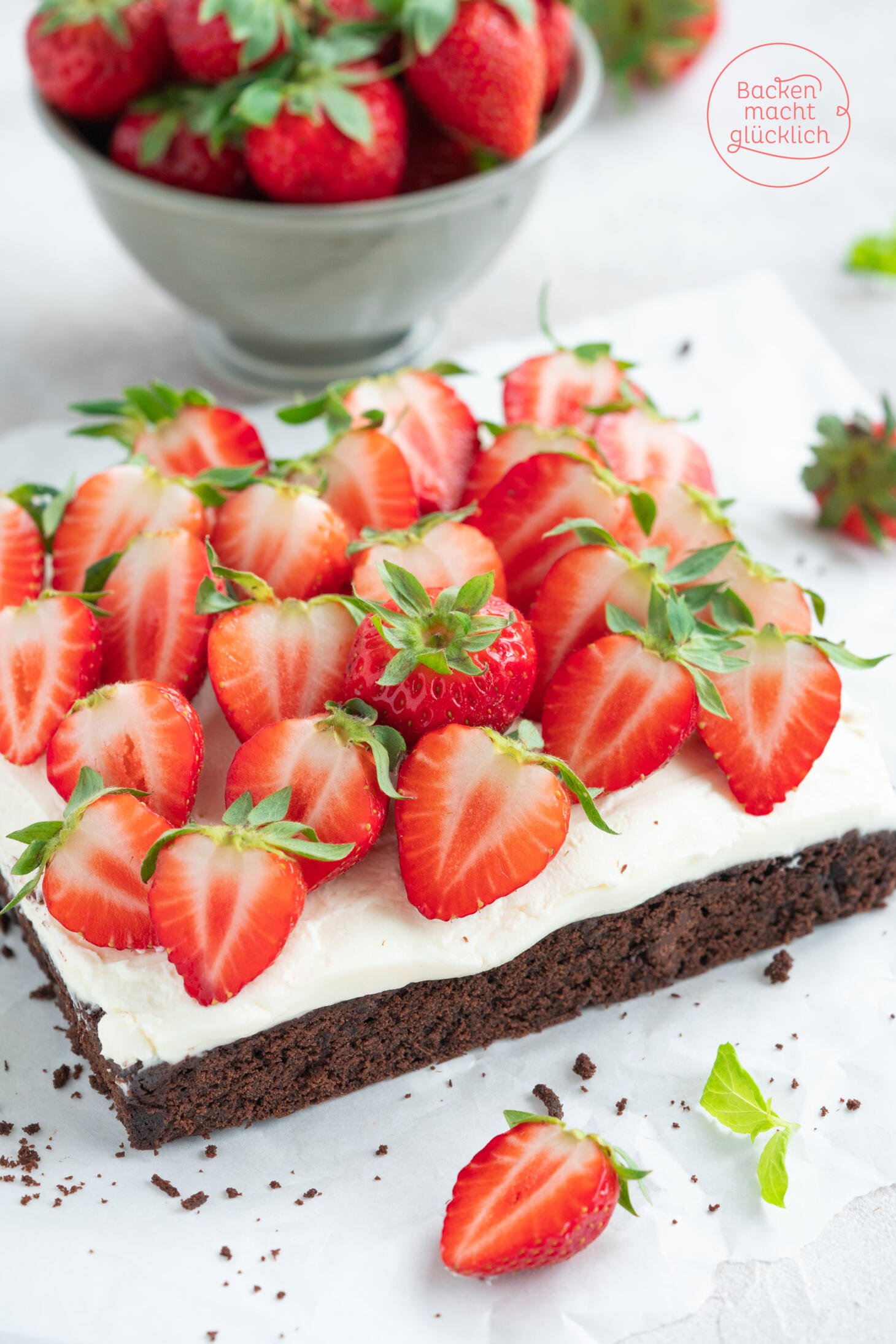 Erdbeer-Brownies mit Mascarpone | Backen macht glücklich