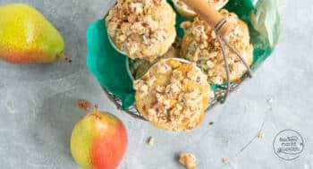 Birnenmuffins mit Streuseln