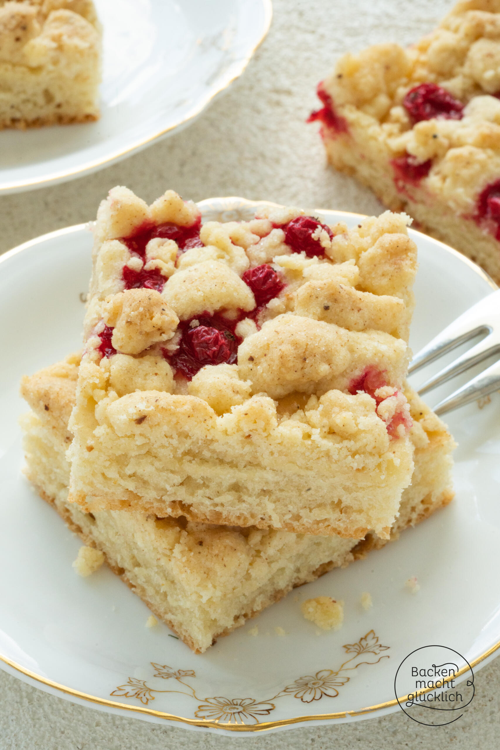 Veganer Hefekuchen mit Streuseln