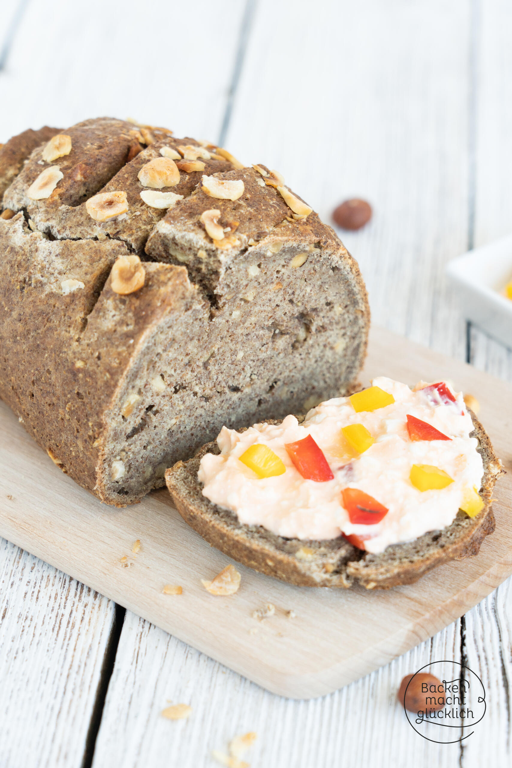 Einfaches Low Carb Nussbrot