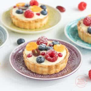 Tartelettes mit Vanillecreme und Obst