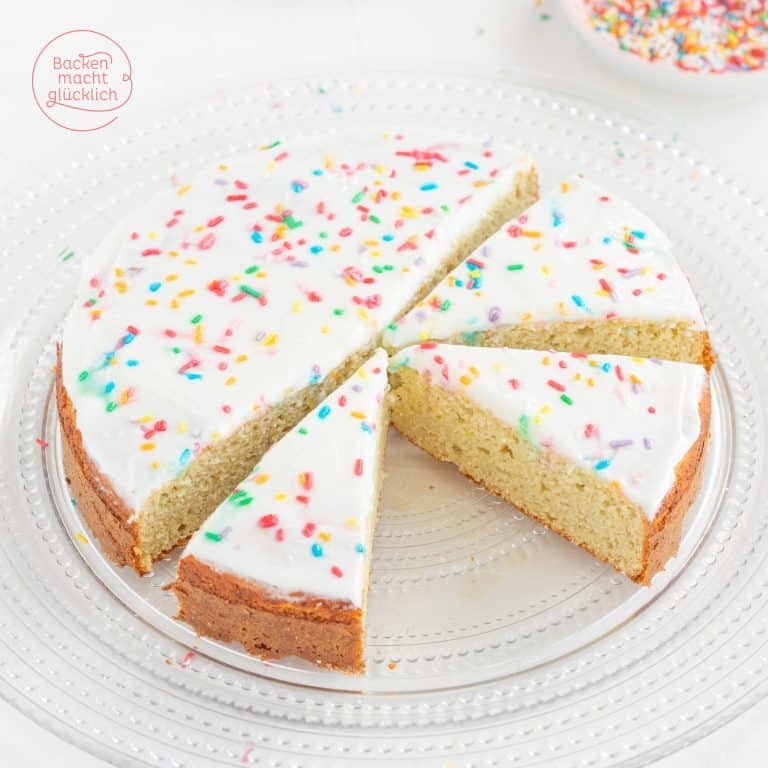 Kalorienarmer Vanille-Proteinkuchen ohne Zucker & Mehl