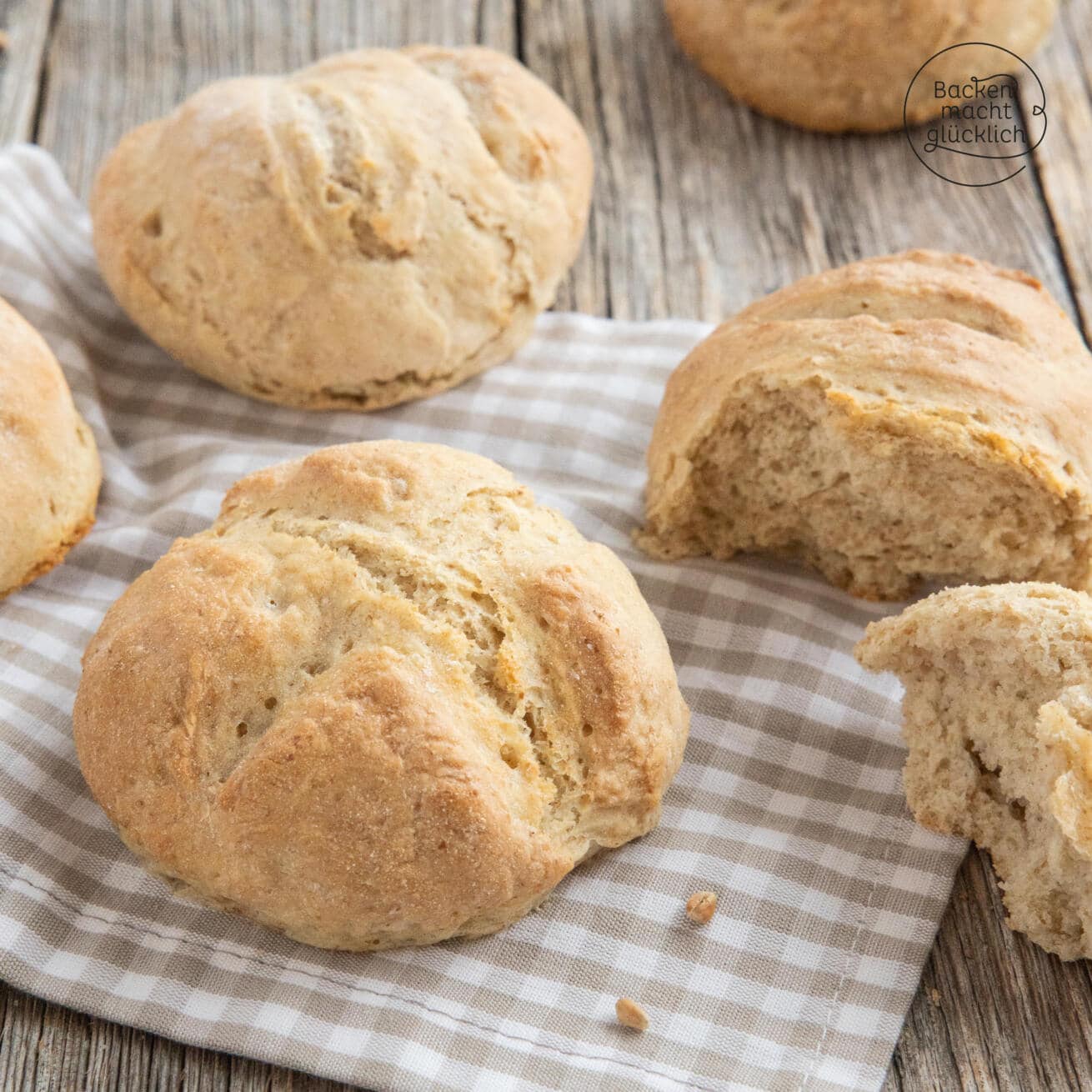 Einfache, schnelle Dinkelbrötchen | Backen macht glücklich