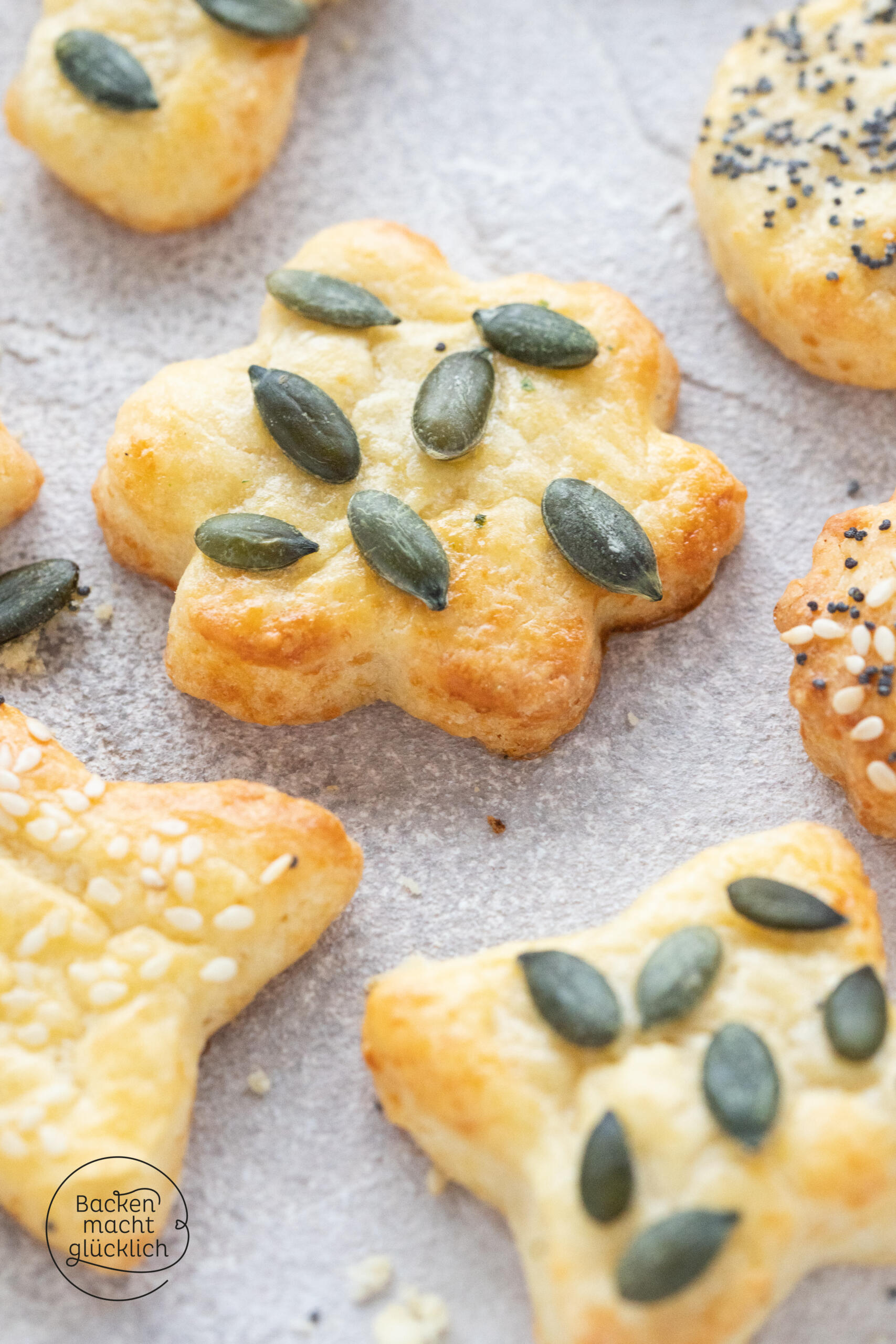 Herzhafte Käseplätzchen | Backen macht glücklich