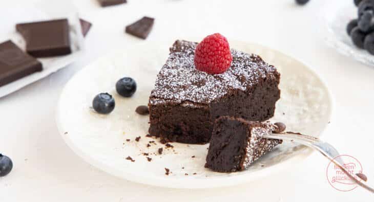 3 ingredients chocolate cake