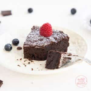 3 ingredients chocolate cake