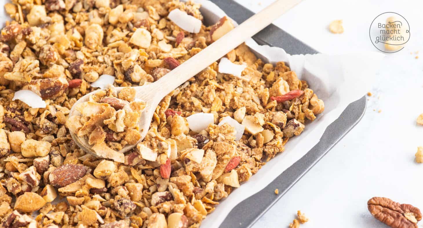 Low Carb Granola selbermachen Backen macht glücklich