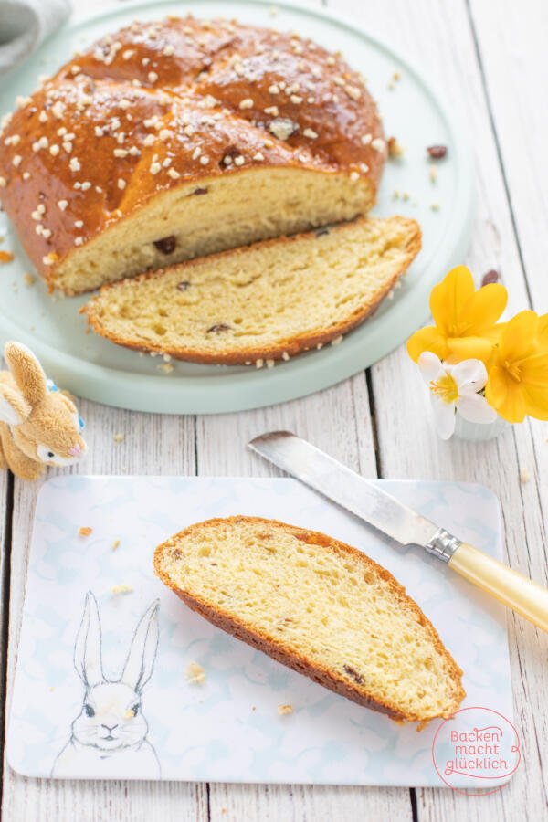 Osterbrot backen - einfach &amp; fluffig | Backen macht glücklich