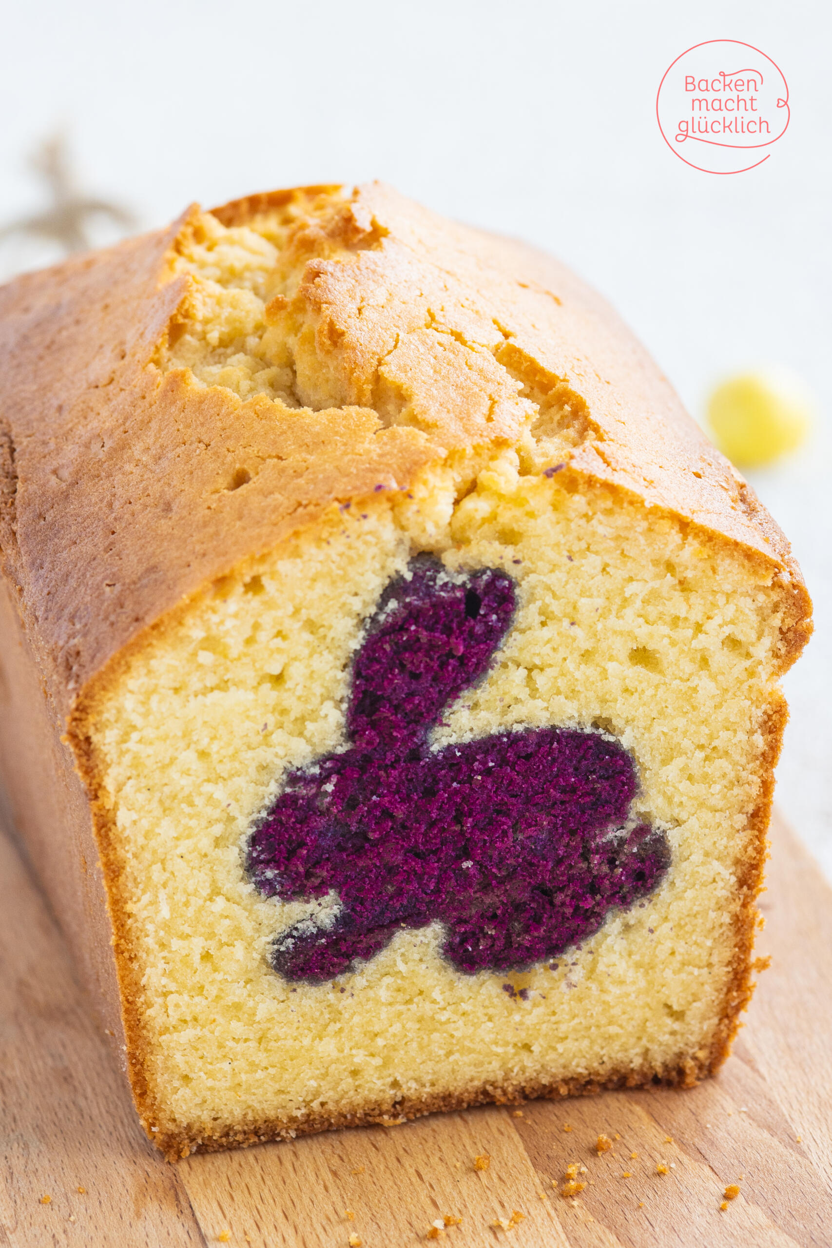 Osterhase im Kuchen