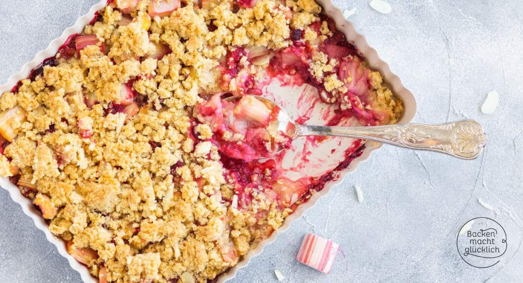 Rhabarber-Crumble | Backen macht glücklich