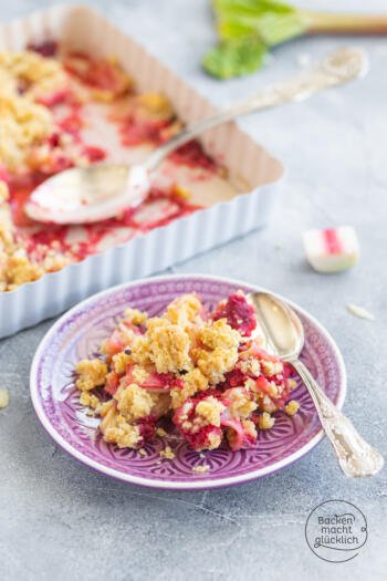 Rhabarber Crumble