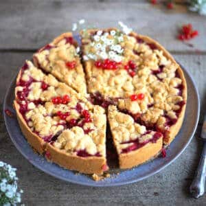 Johannisbeerkuchen mit Streuseln