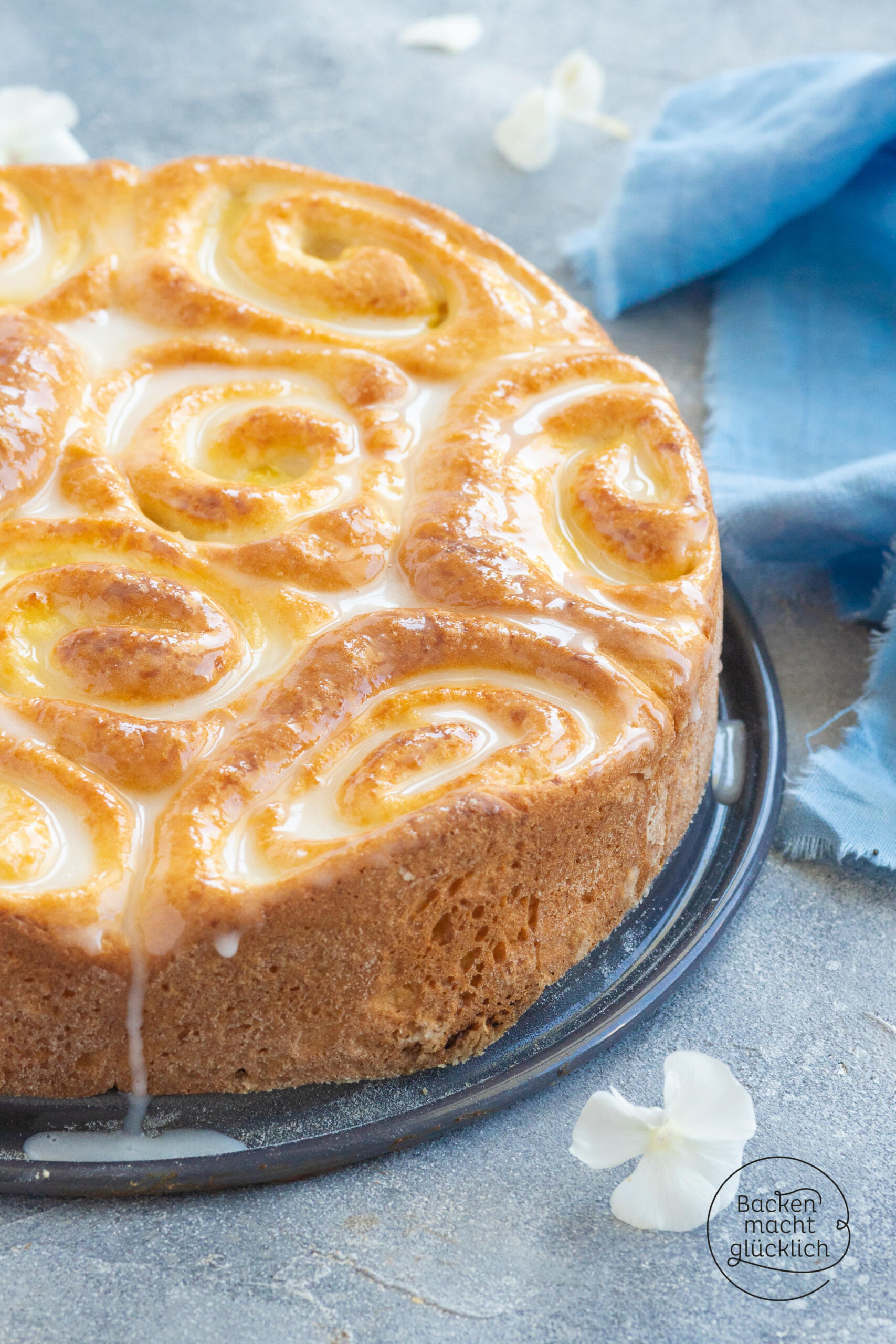 Genialer Pudding-Schneckenkuchen | Backen macht glücklich