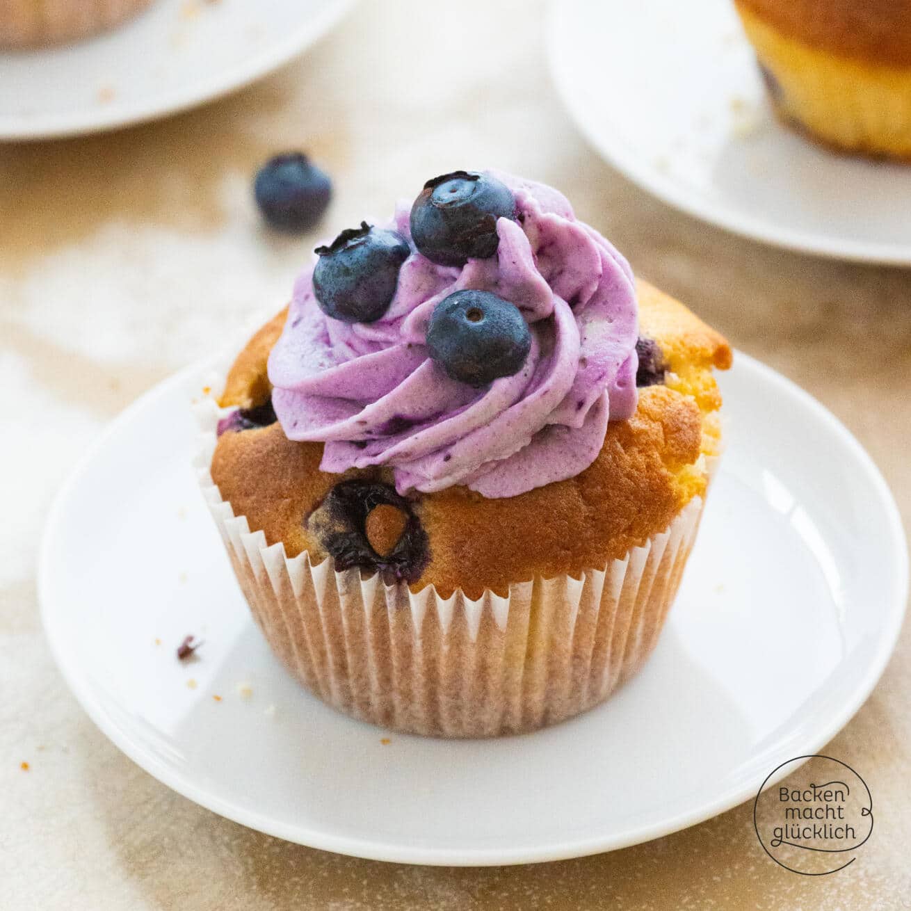 Saftige Heidelbeer-Cupcakes | Backen macht glücklich