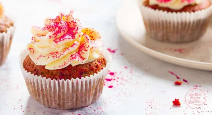 Red-Velvet-Cupcakes mit Frischkaese