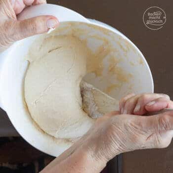 Gemuesestrudel Teig vorbereiten