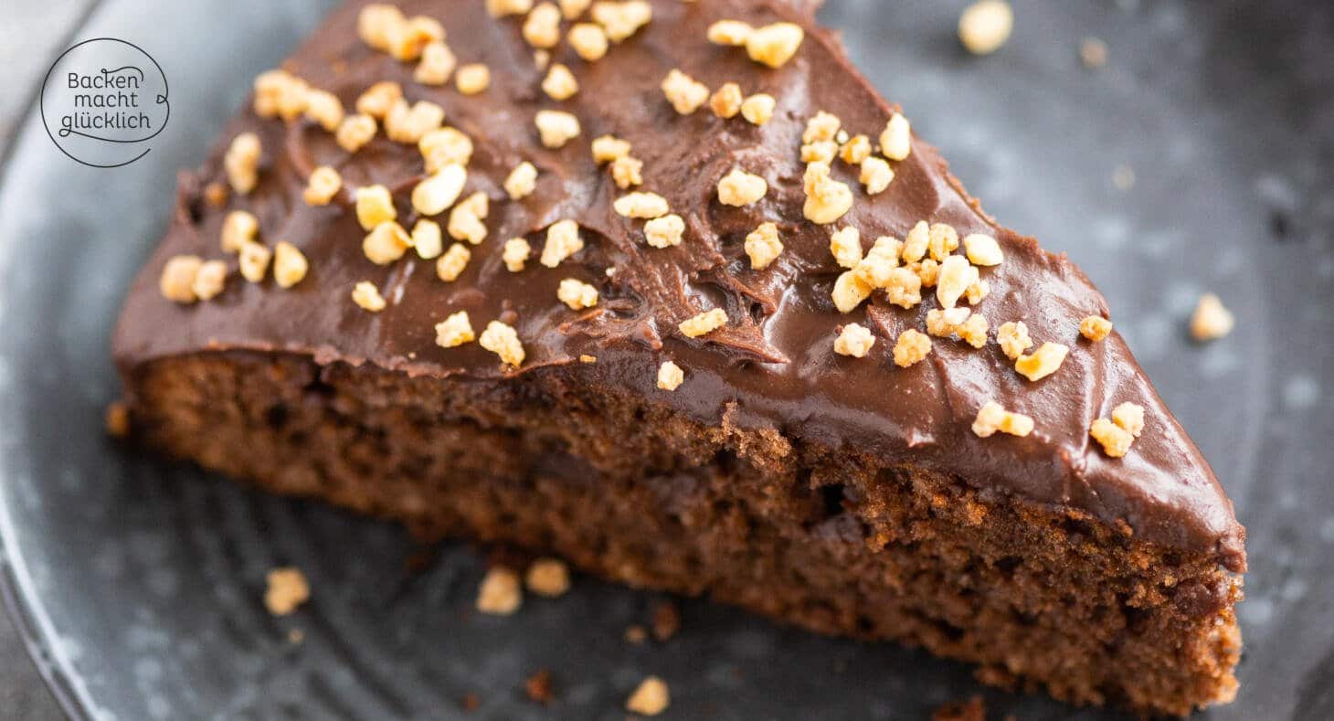 Saftiger Nougat-Marzipan-Kuchen | Backen macht glücklich
