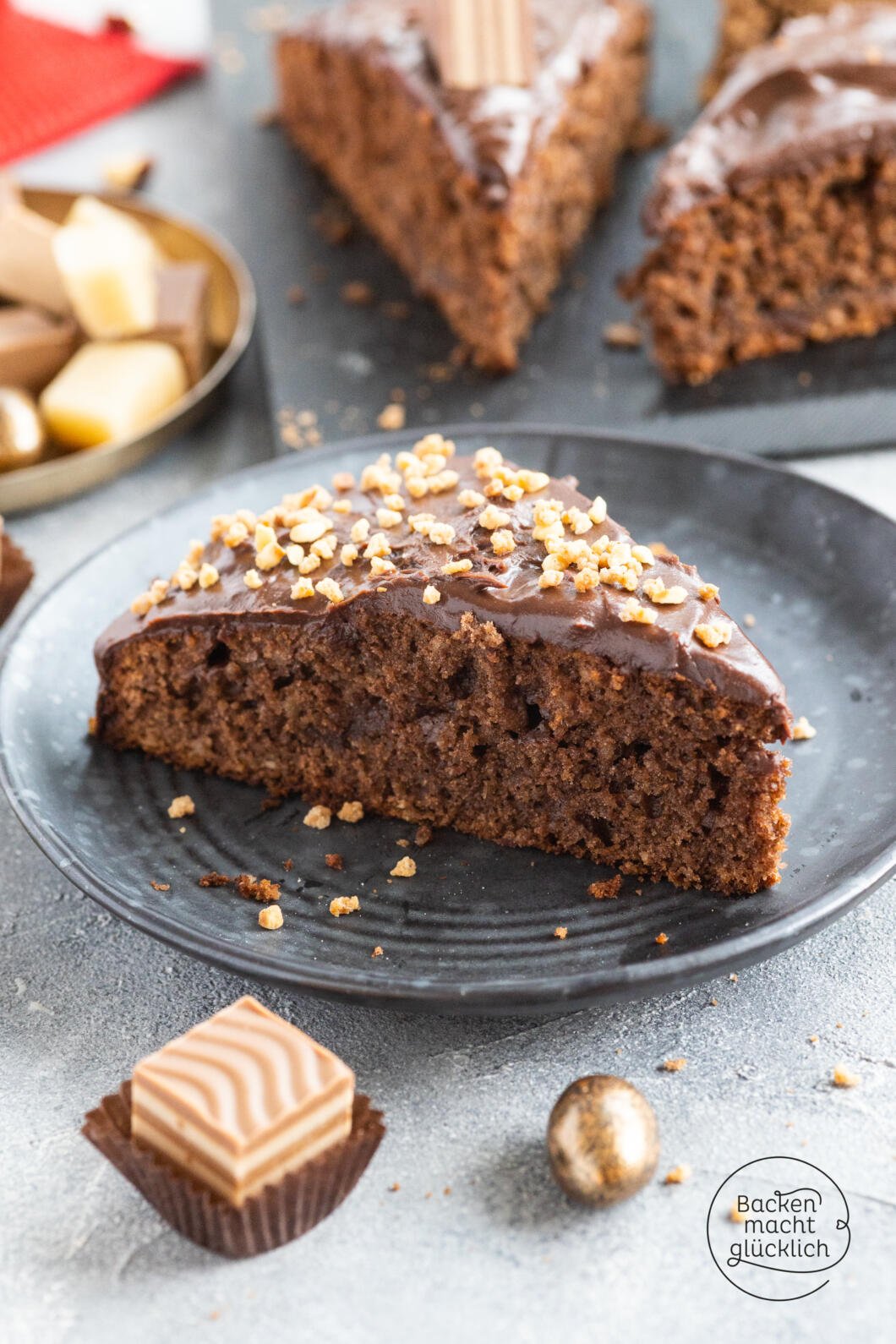 Saftiger Nougat-Marzipan-Kuchen | Backen macht glücklich