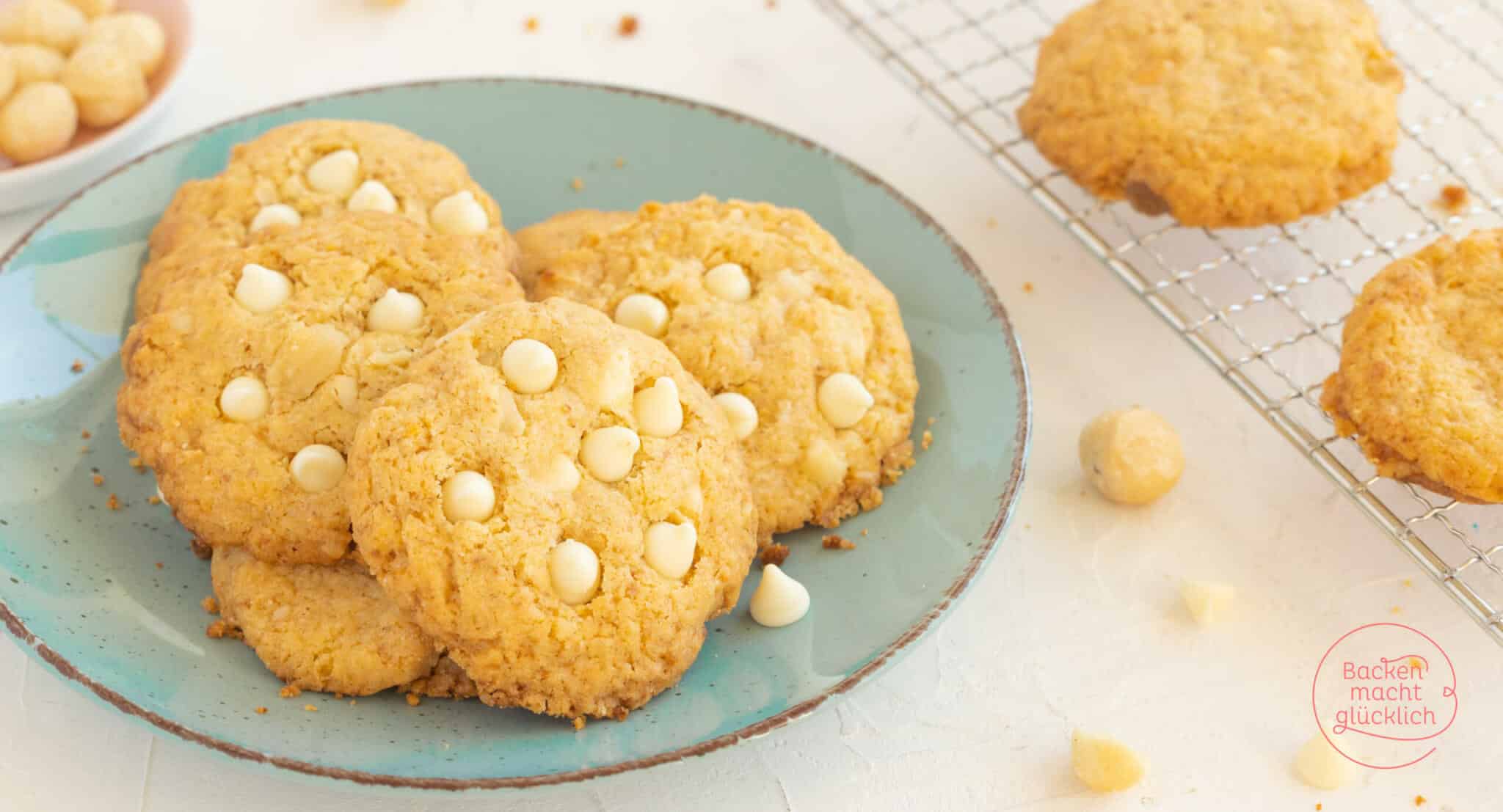 White Chocolate Macadamia Cookies