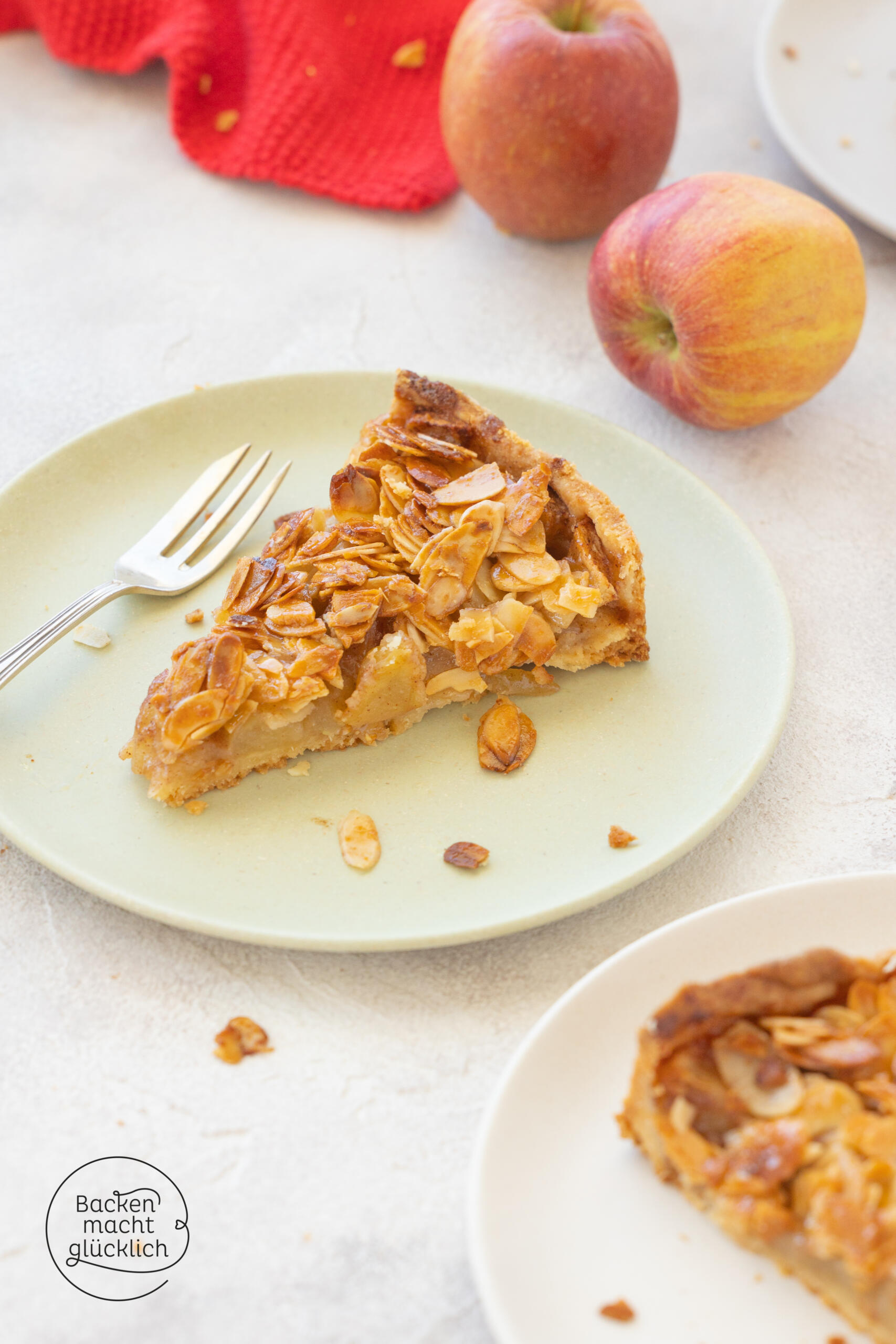 Apfelkuchen mit Bienenstichkruste