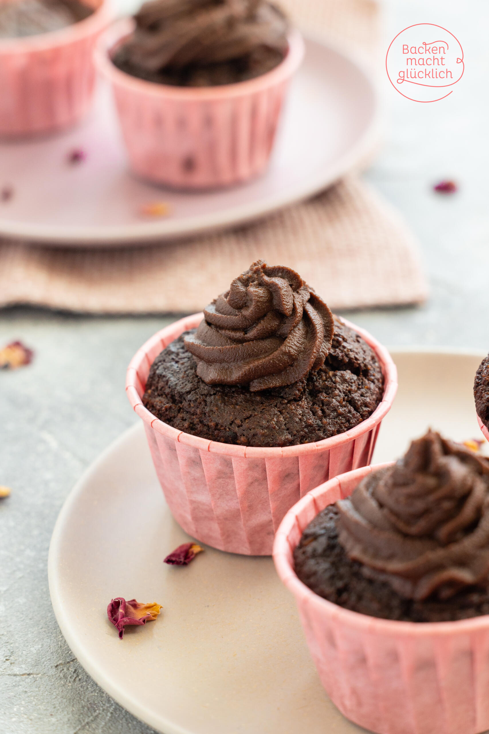 Keto Chocolate Cupcakes