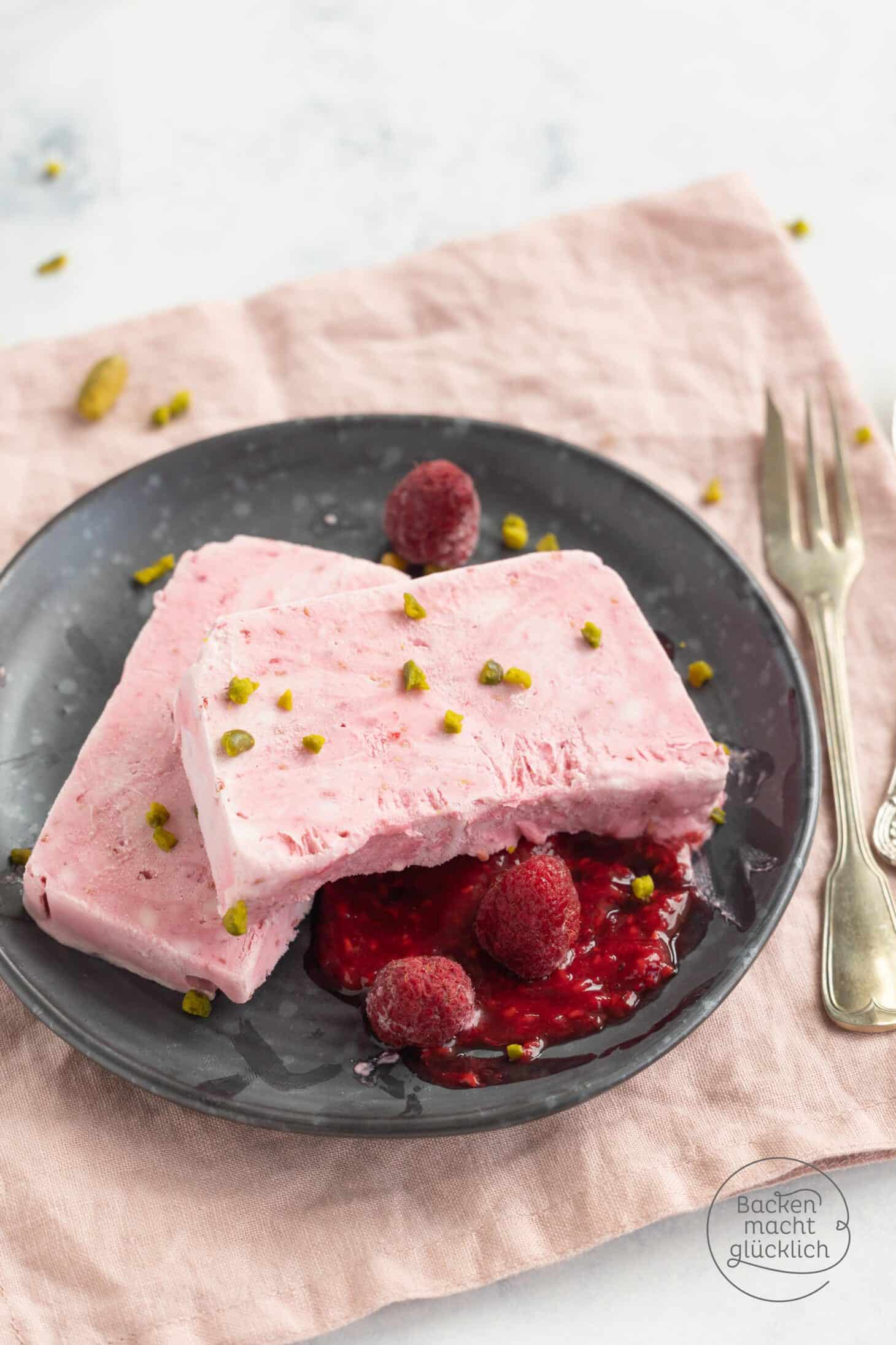 Beeren-Parfait ohne Ei | Backen macht glücklich