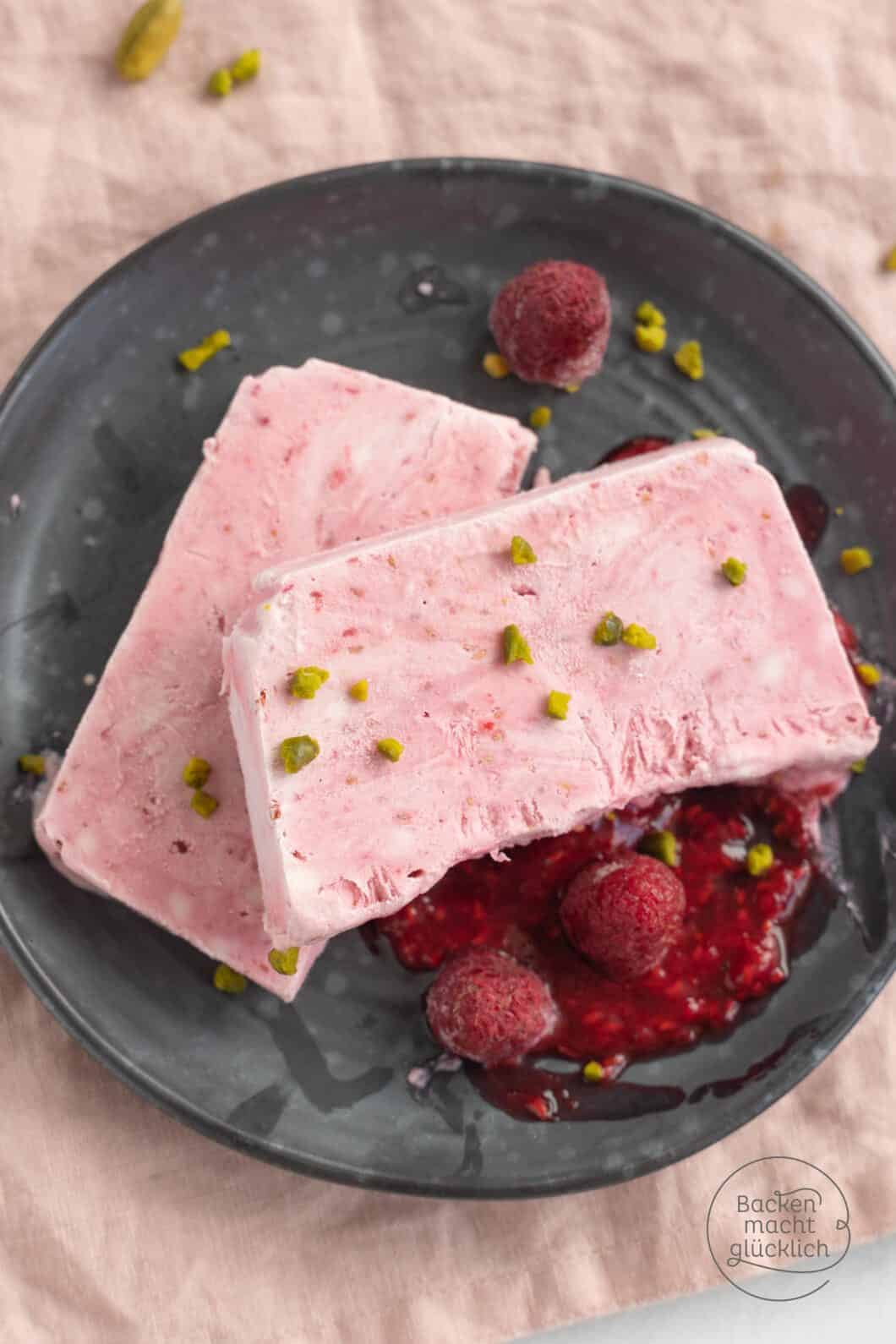 Beeren-Parfait ohne Ei | Backen macht glücklich