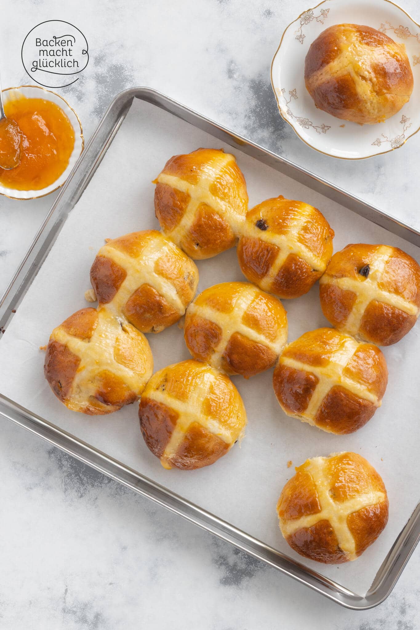 Hot Cross Buns Osterbrötchen