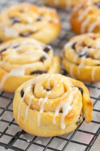 fluffige Rosinenschnecken
