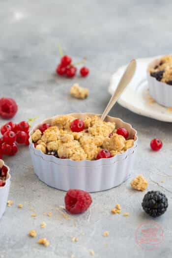 Veganes Beerencrumble