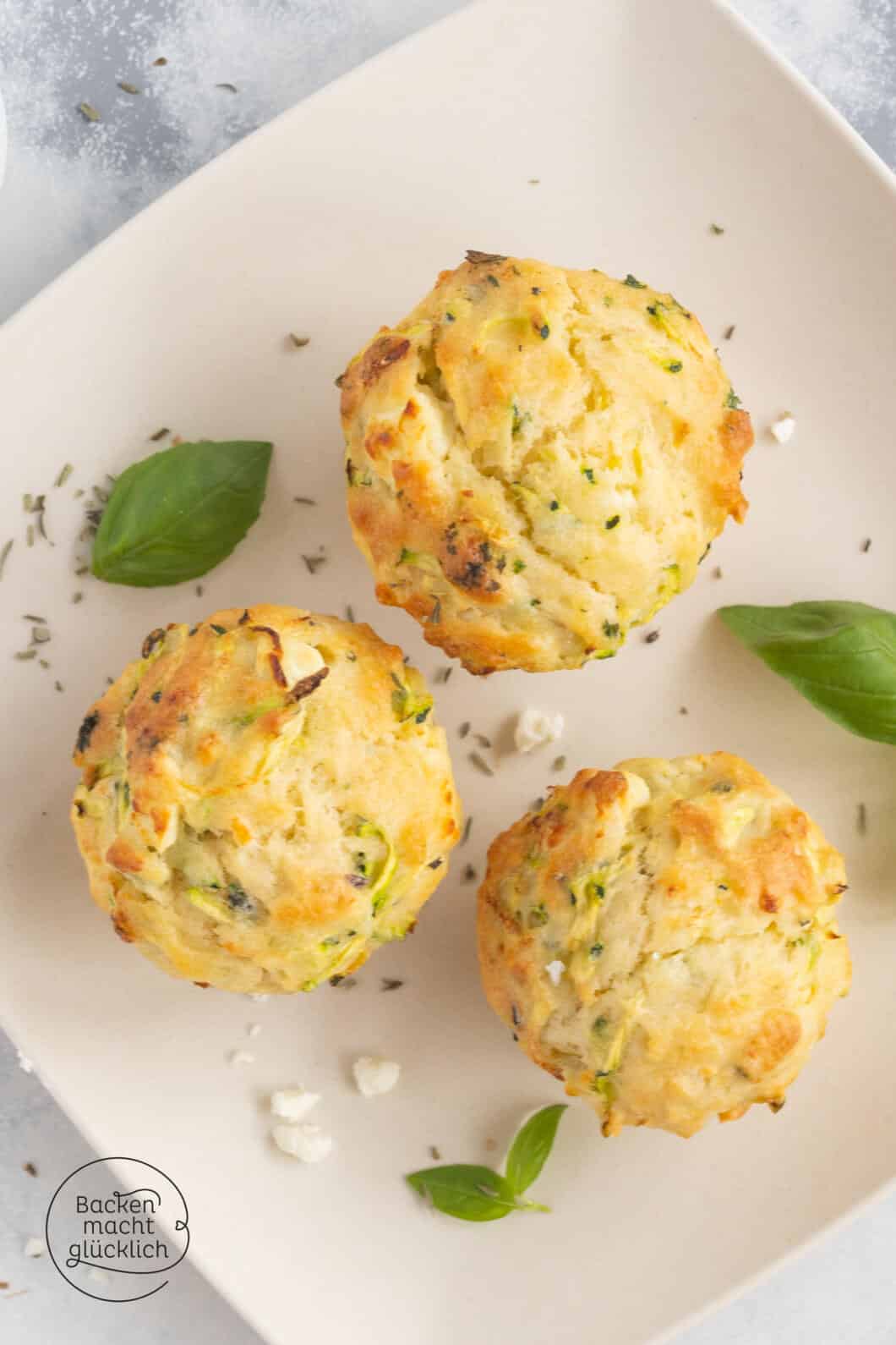 Herzhafte Zucchini-Muffins | Backen macht glücklich