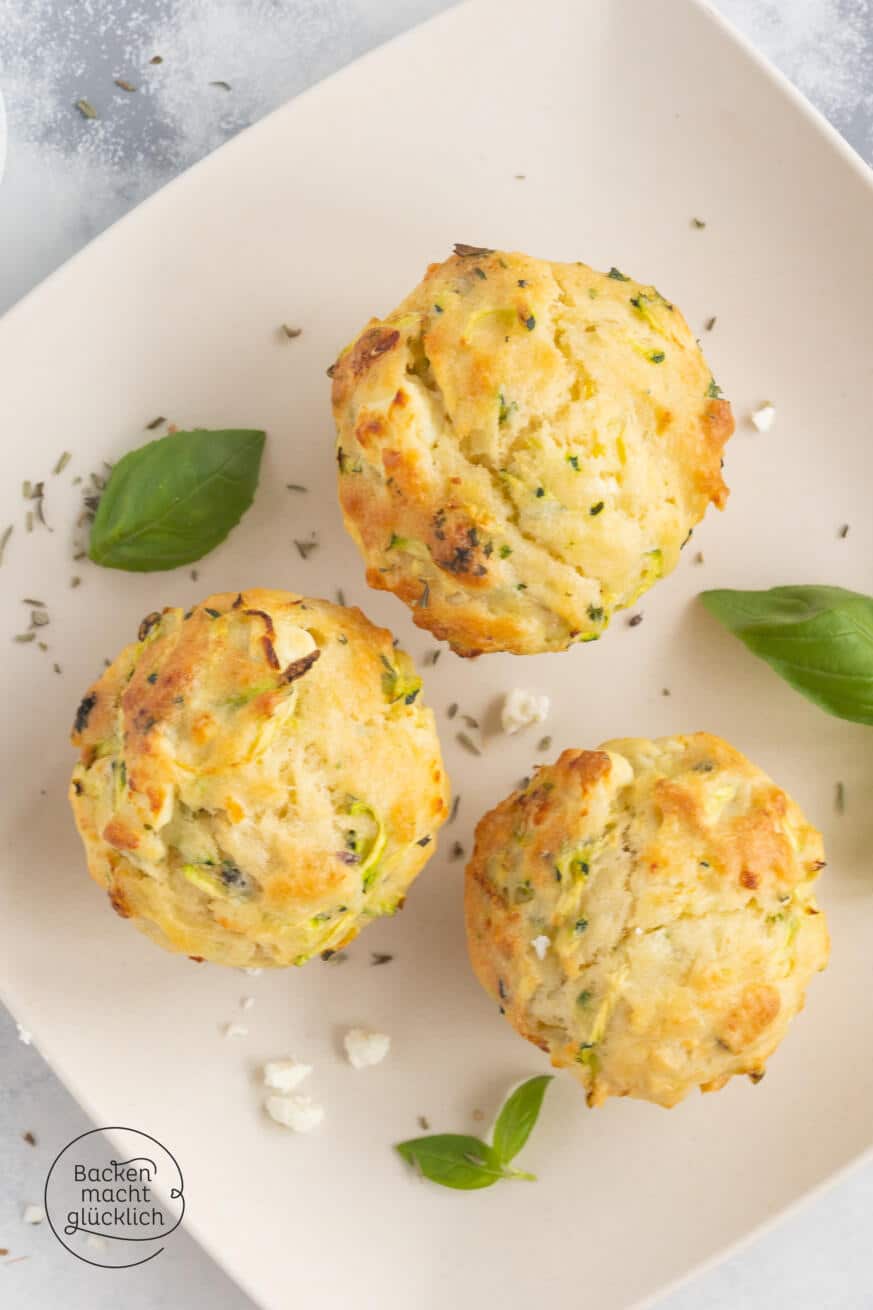Herzhafte Zucchini-Muffins | Backen macht glücklich