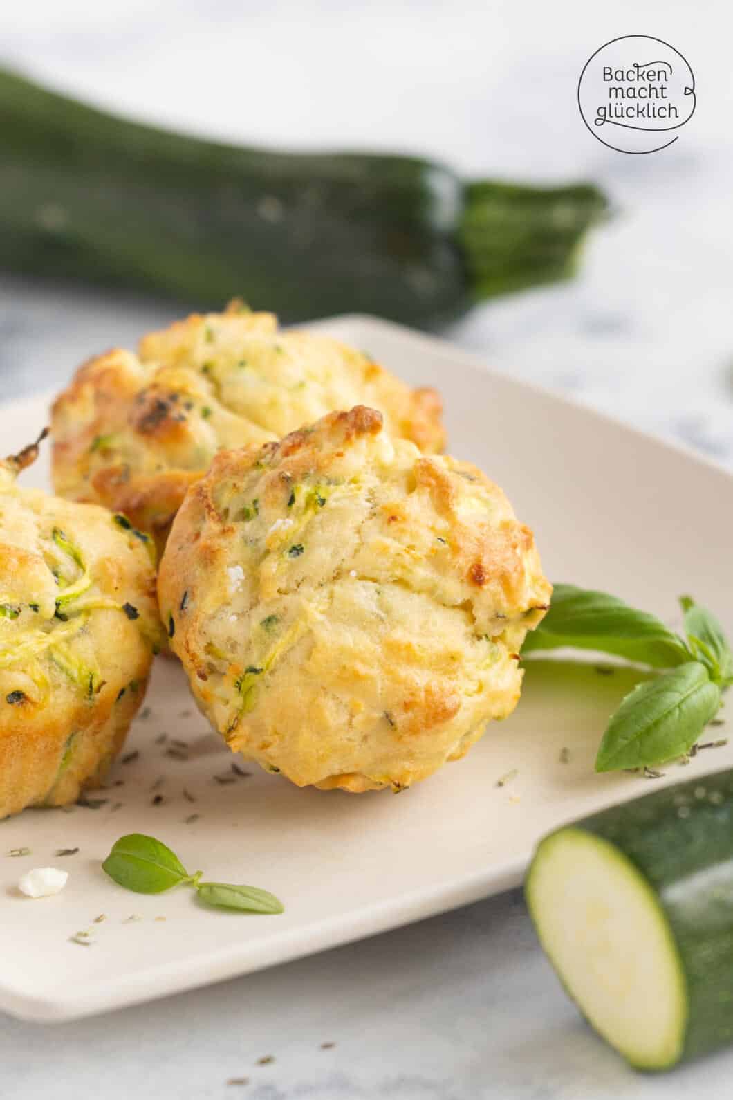 Herzhafte Zucchini-Muffins | Backen macht glücklich Herzhafte Zucchini-Muffins | Backen macht glücklich