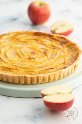 Blätterteigtarte mit Äpfeln