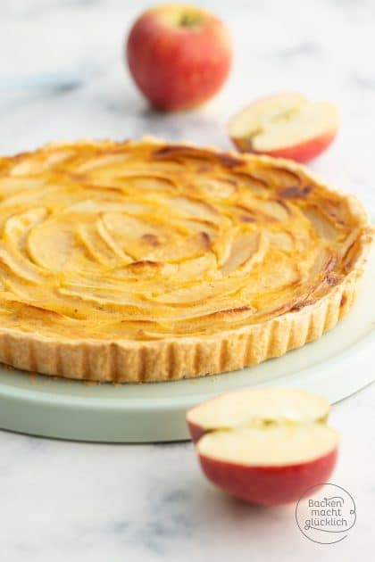 Blätterteigtarte mit Äpfeln