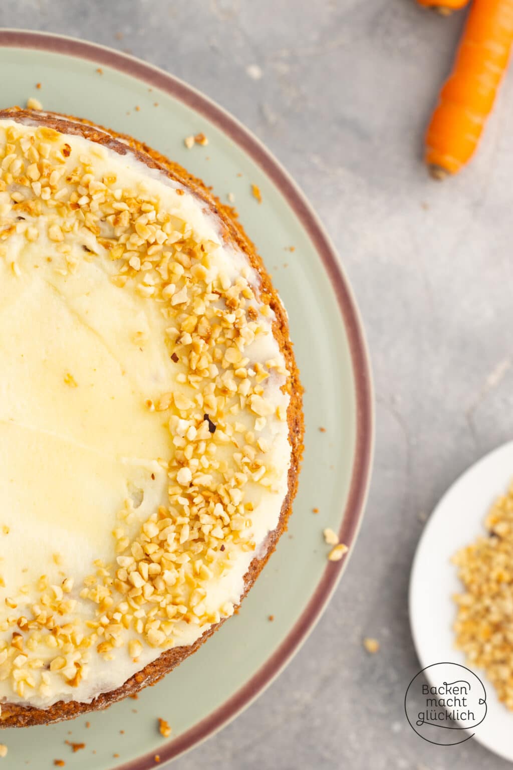 Low Carb Karottenkuchen Backen macht glücklich