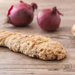 Zwiebelstangen aus Hefeteig