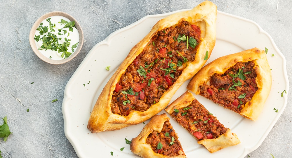 Pide mit Hackfleisch