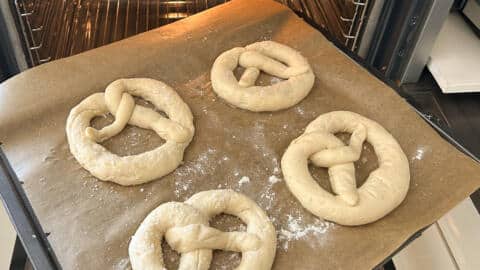 Brezel backen