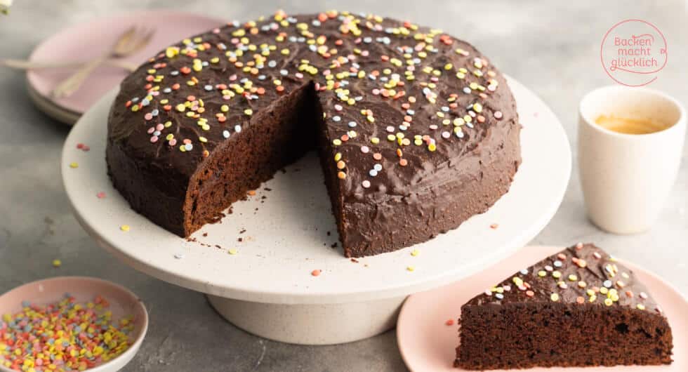 einfacher Schokoladenkuchen mit Schmand