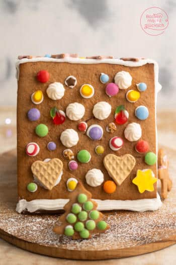 Lebkuchenhaus dekorieren