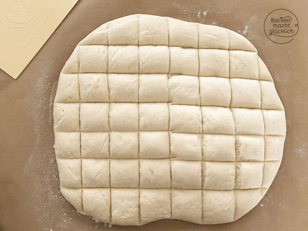 Fondue Brot schneiden vor Backen