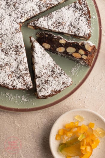 Panforte mit Cedro und kandierten Früchten