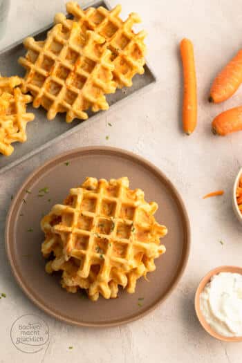 herzhafte Gemüsewaffeln mit Karotten aus dem belgischen Waffeleisen