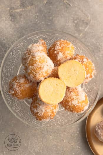 Vegane Quarkbällchen in Zucker gewälzt