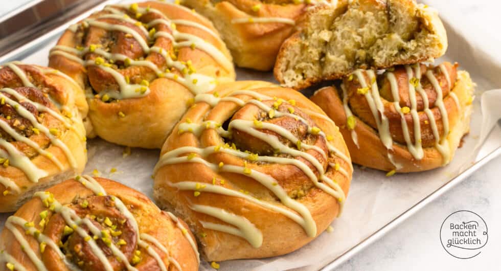 selbstgebackene Pistazienschnecken mit Füllung