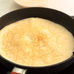 Pfannkuchen wenden